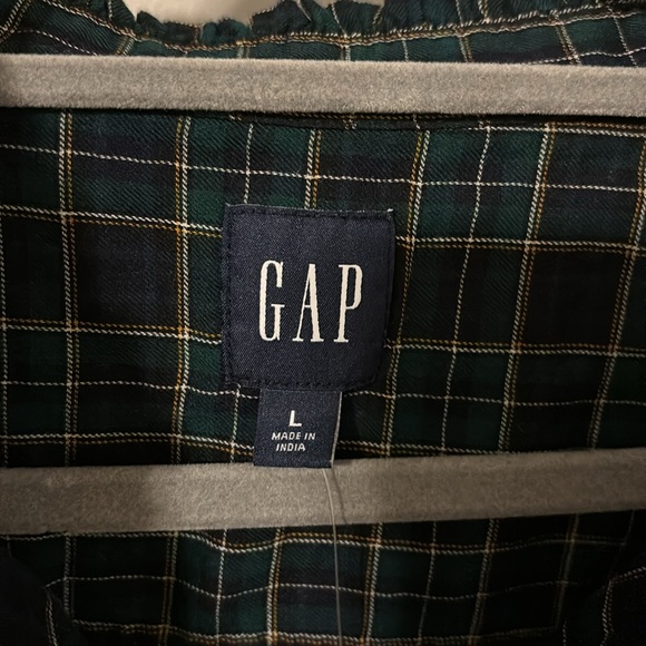 NWT Gap navy plaid ruffle long sleeve button down shirt sz L - Picture 4 of 6